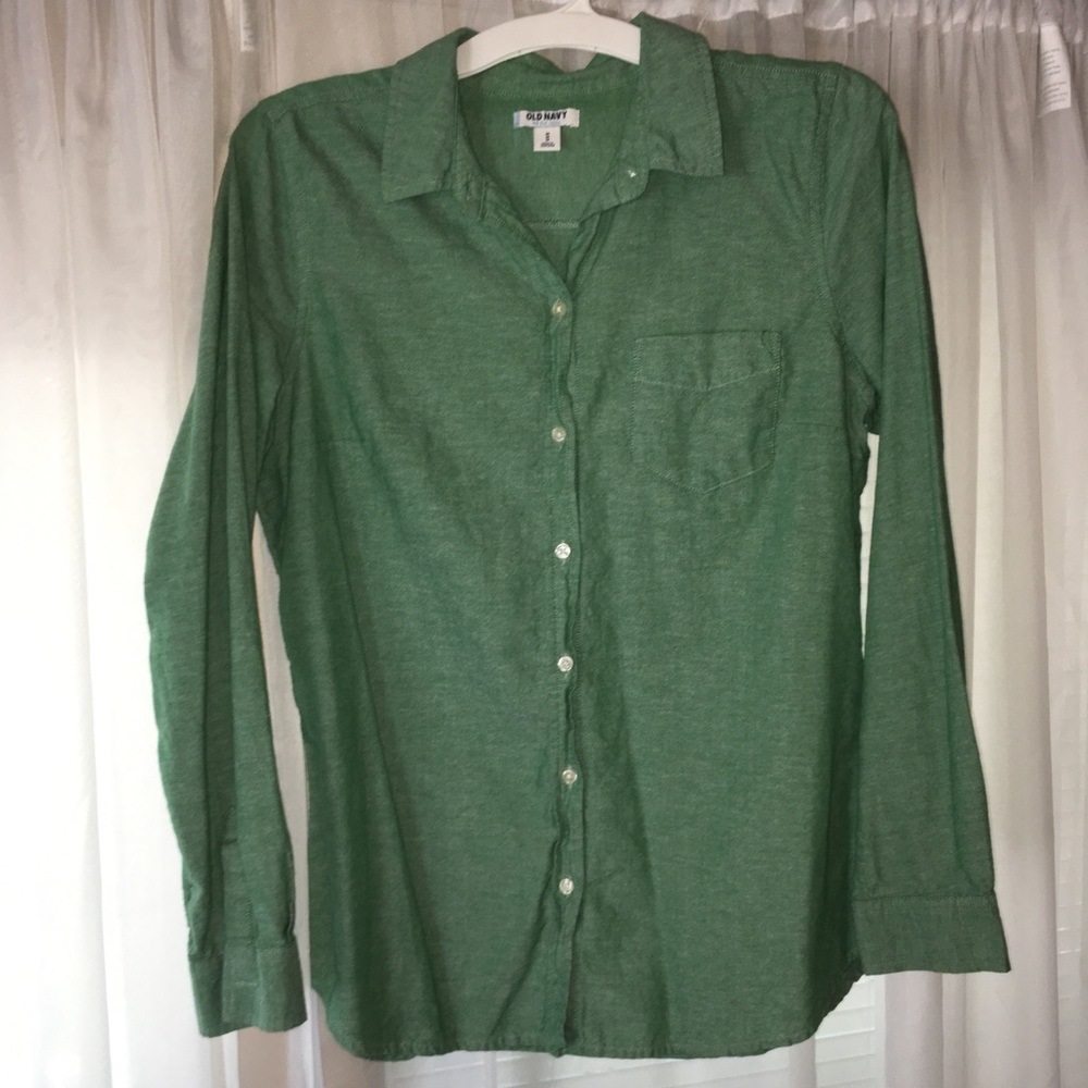 Green, button up, collared shirt.